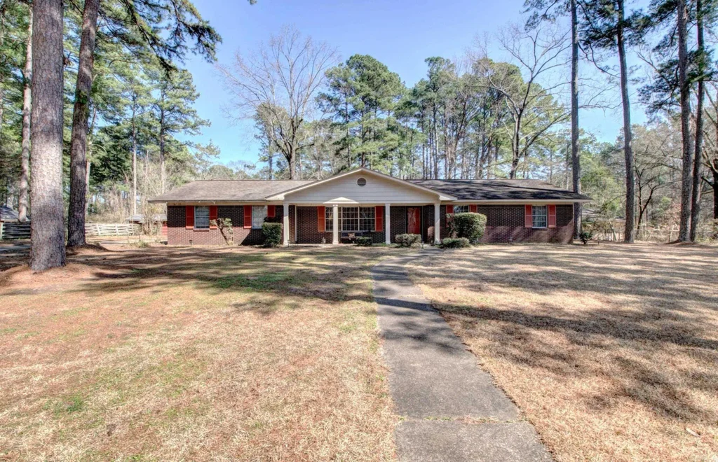 106 Pine Forest Lane, Fordyce