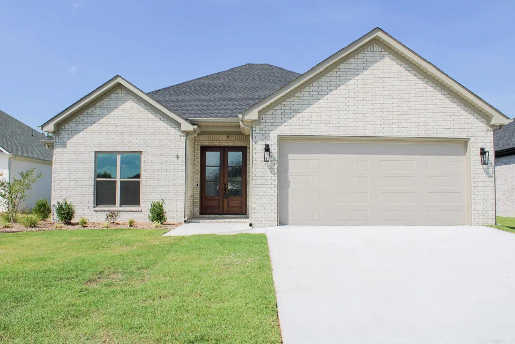 8 Firefly Catch Cove, Greenbrier