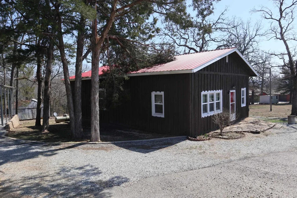 10447 Hwy 62 E, Henderson