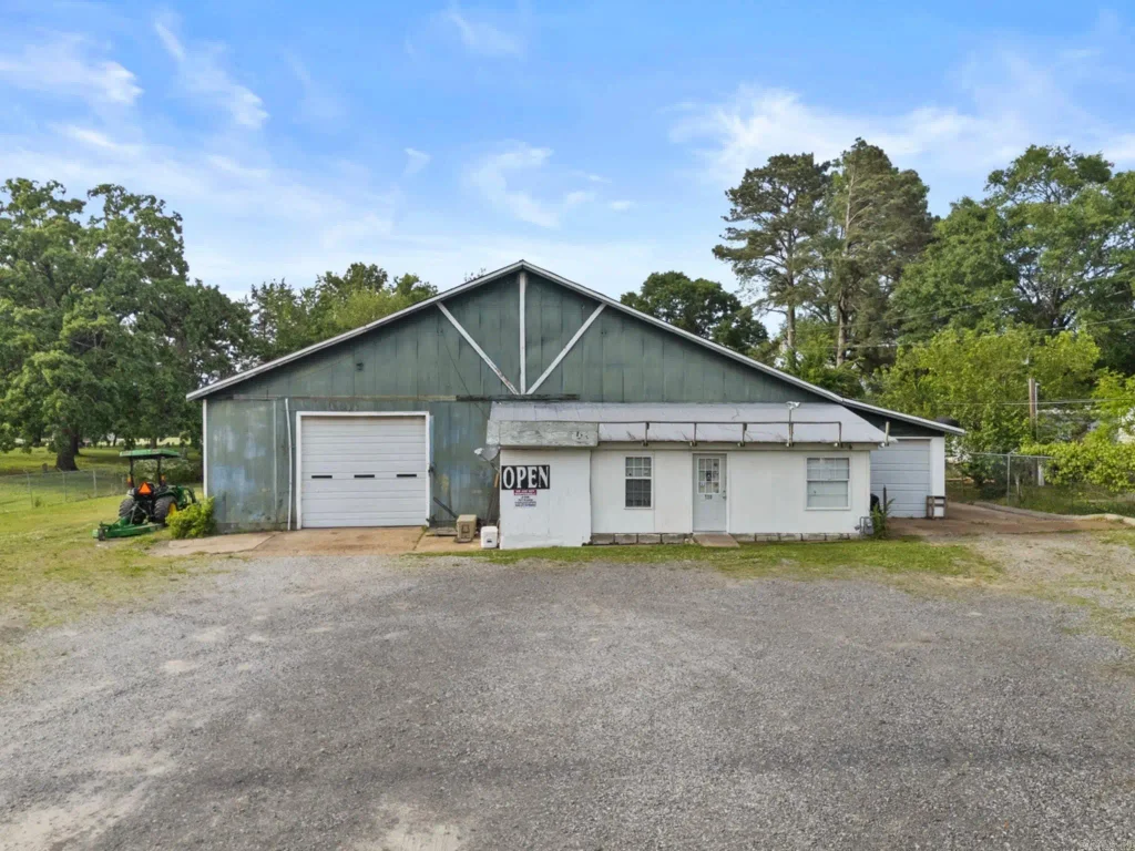 710 E Moore Avenue, Searcy