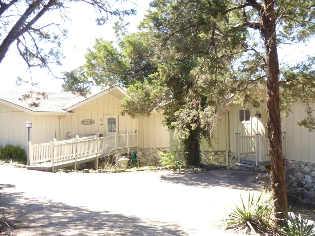 7 Cochise Circle, Cherokee Village