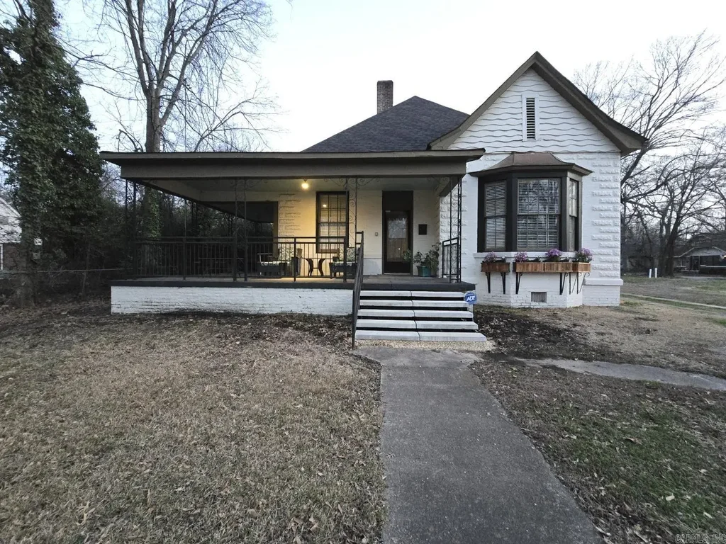 206 W Harding Avenue, Pine Bluff