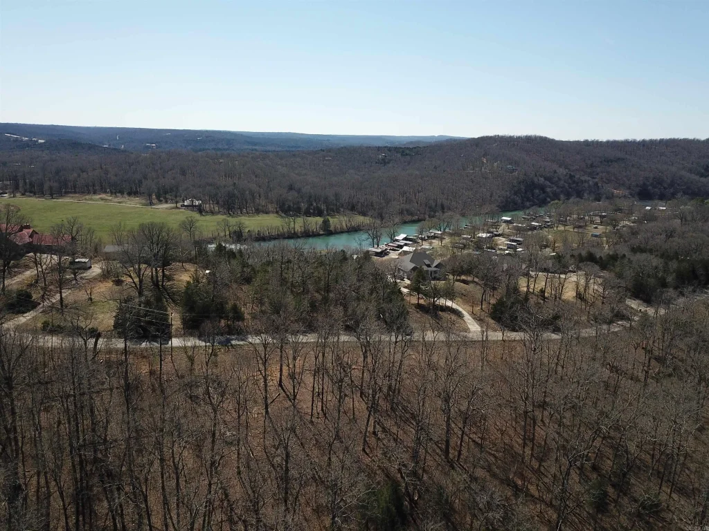 000 Bluff Road, Hardy