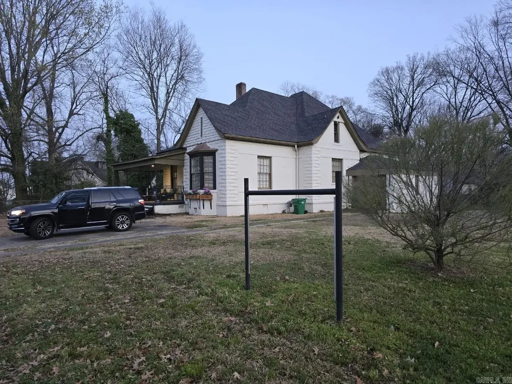 206 W Harding Avenue, Pine Bluff