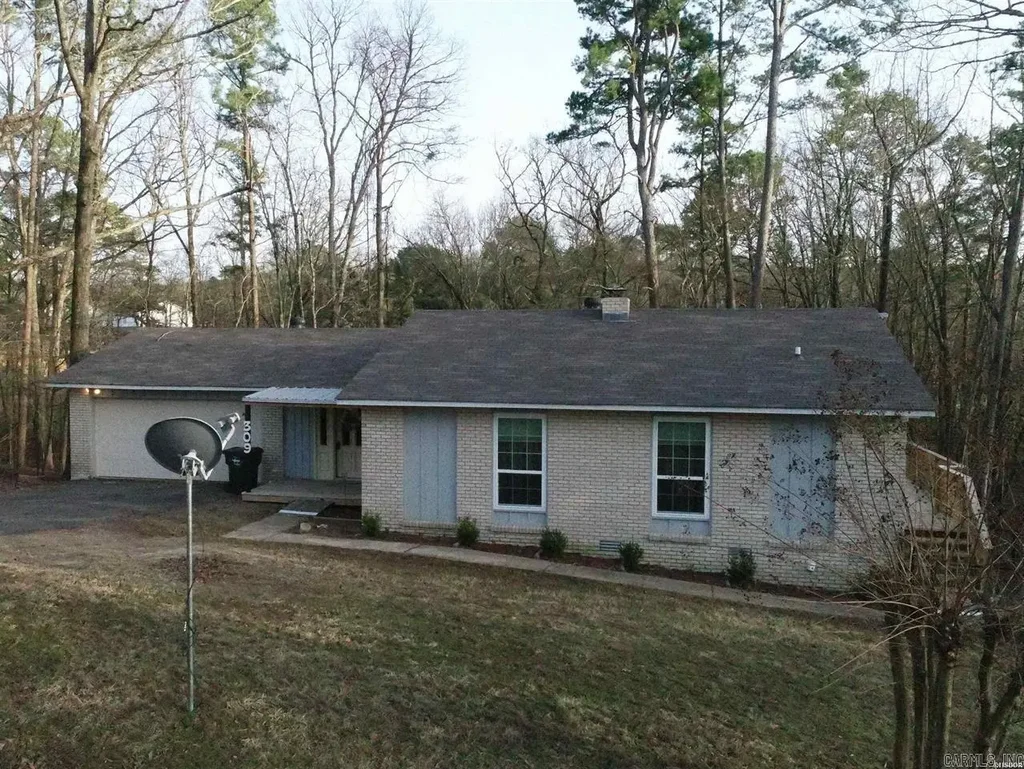 309 Pebble Beach Drive, Hot Springs