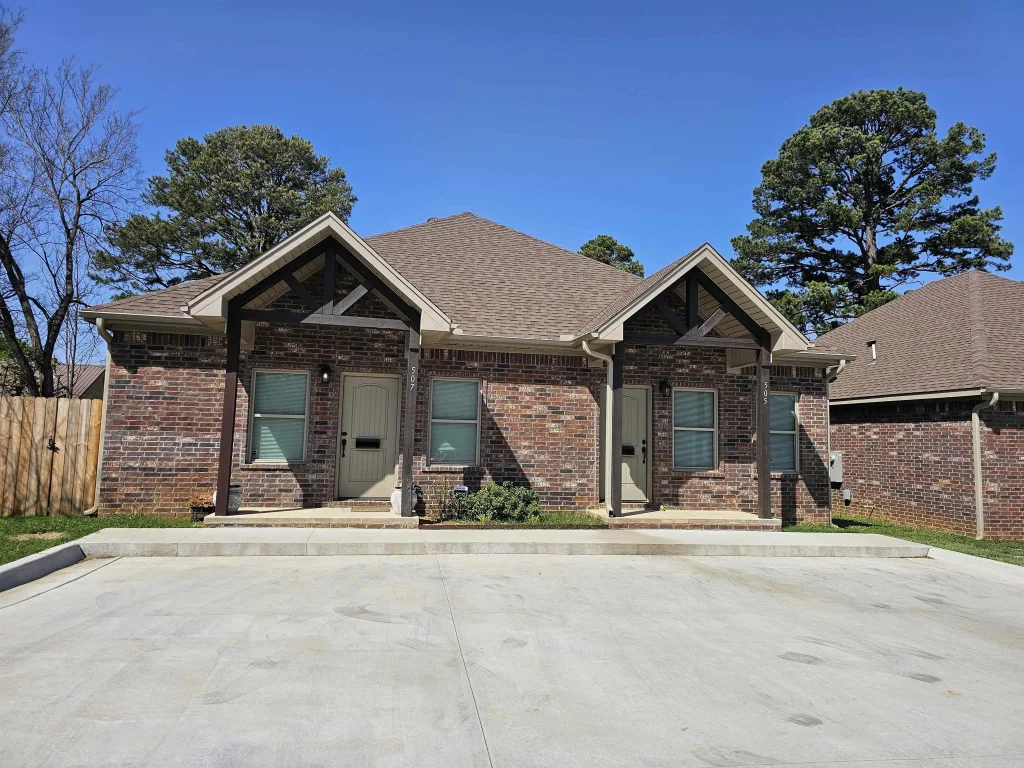 501 N Maple Street, Searcy