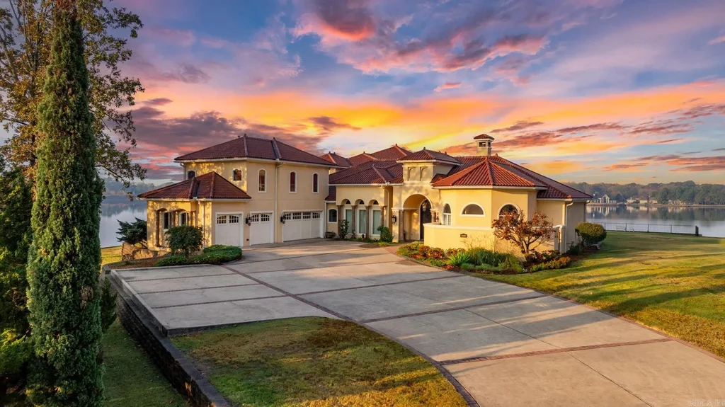 4907 Caribbean W Drive, Benton