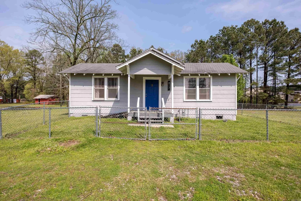 817 Sheridan Road, Redfield