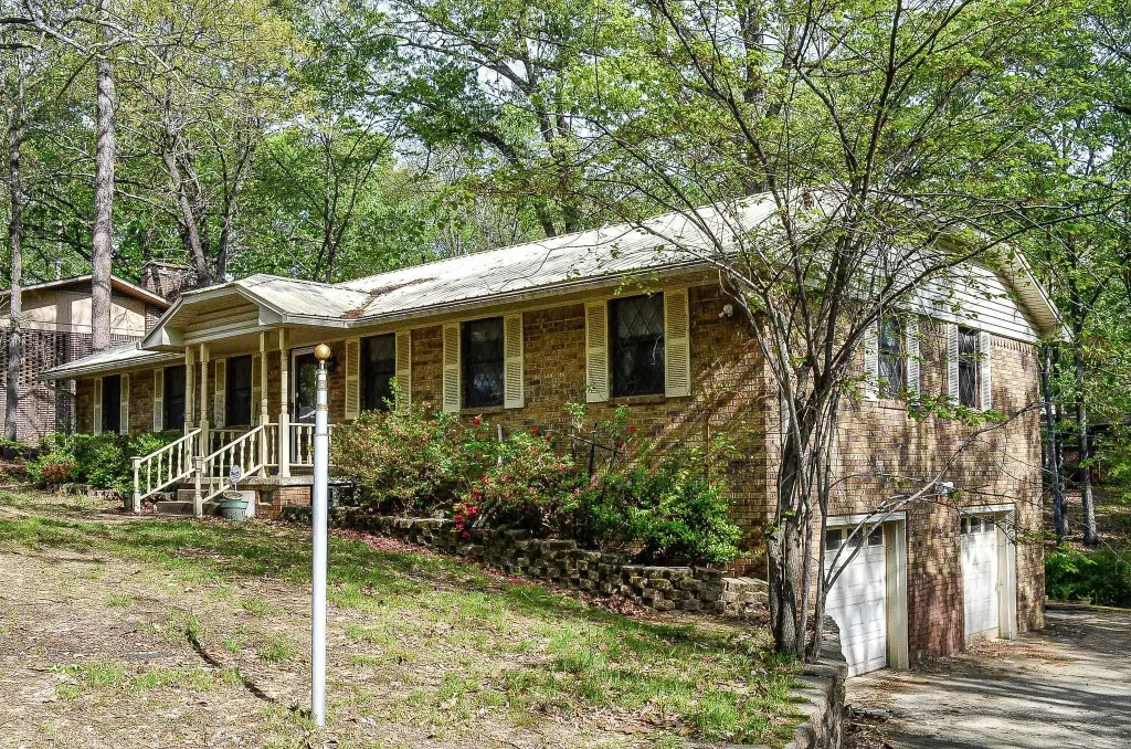 1912 Cedarhurst Drive, Benton