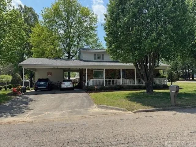 2002 Evening Drive, Pocahontas