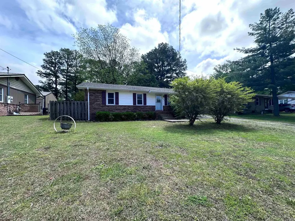 865 N 2nd Avenue, Piggott
