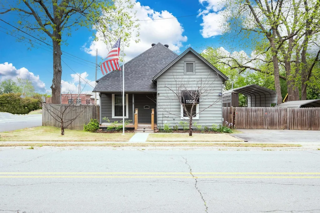 1150 Clifton, Conway