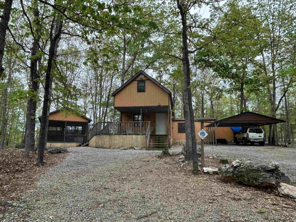 503 County Road 101, Alton