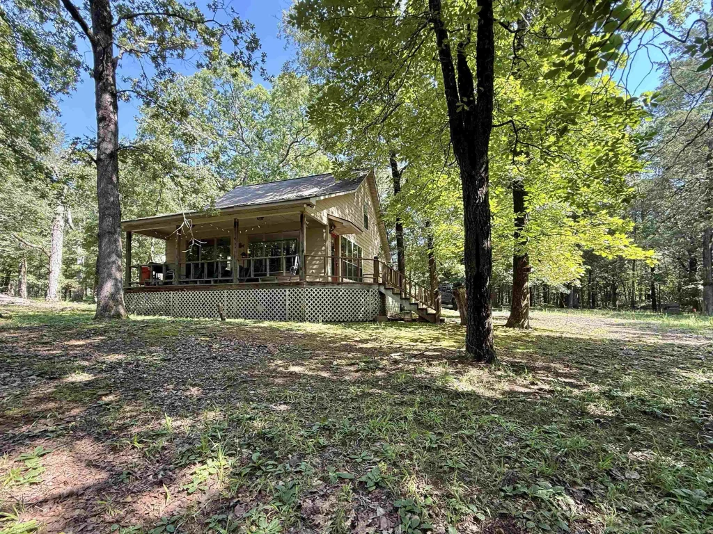 143 Hurricane Dr., Greers Ferry