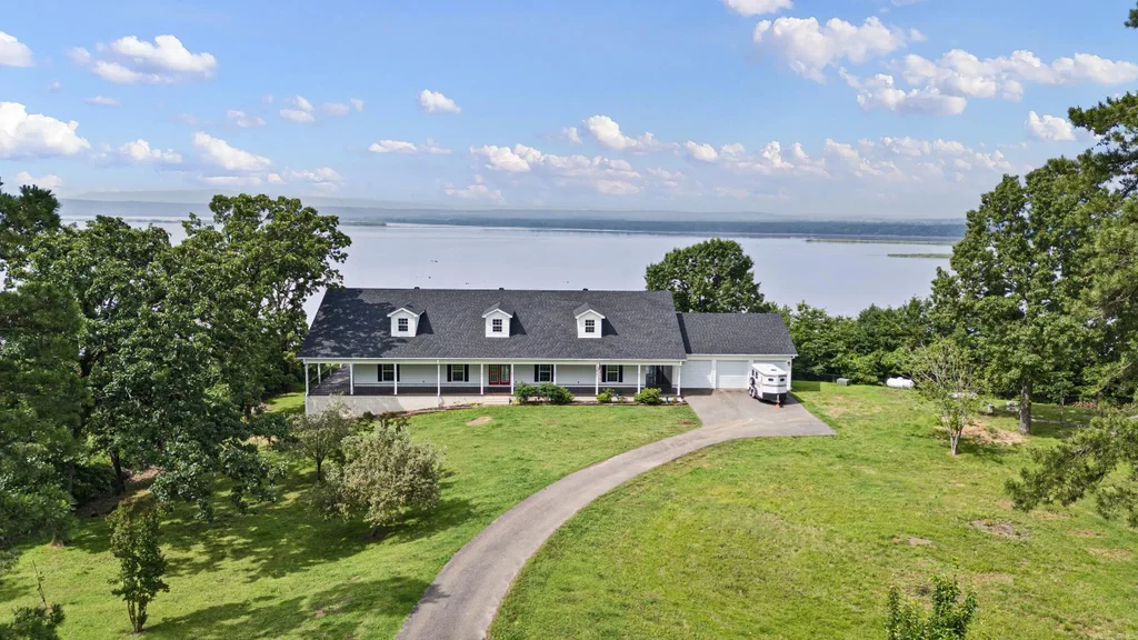 650 Painter Lane, Lamar