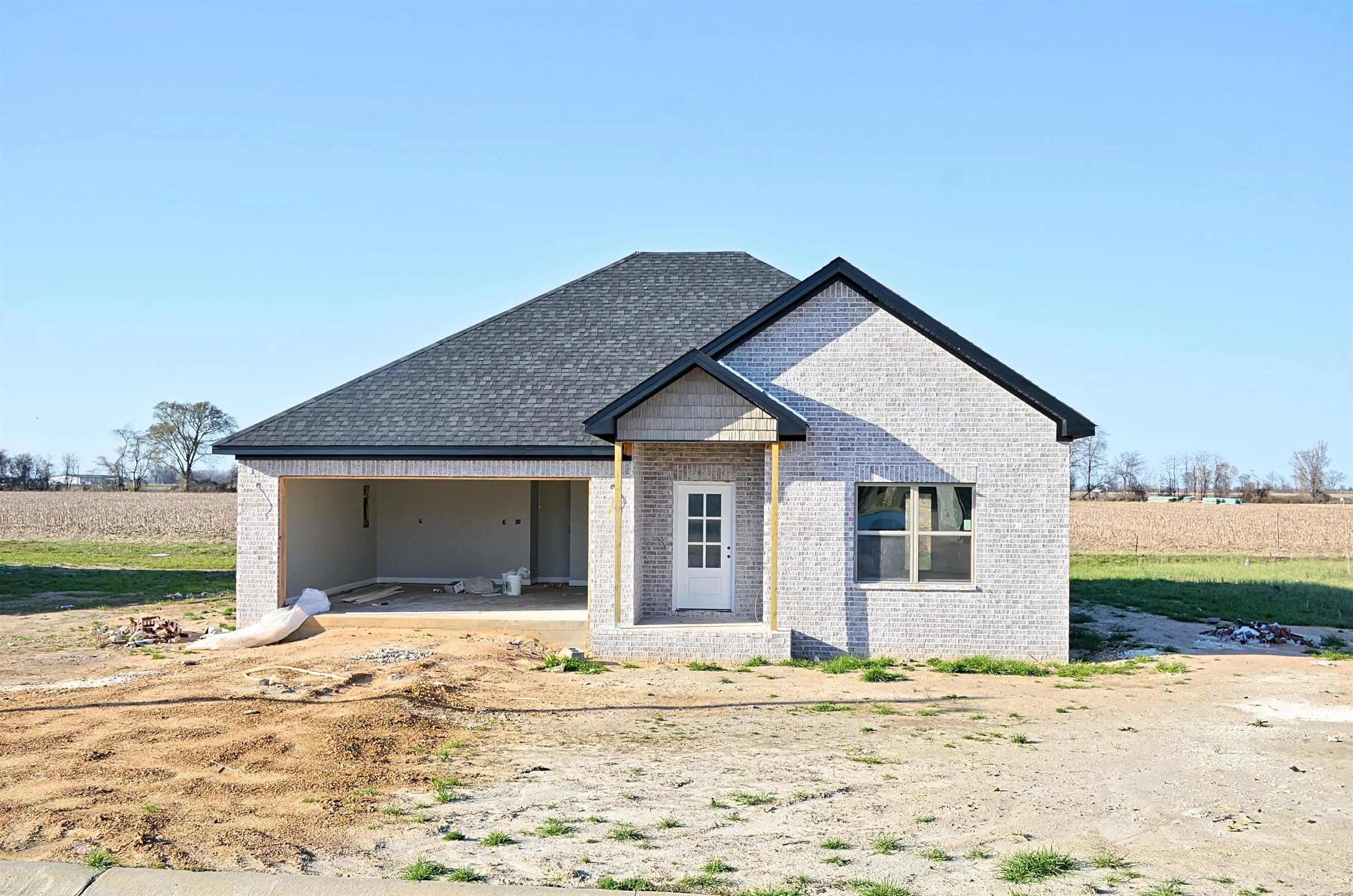 220 Quincy Cir, Trumann