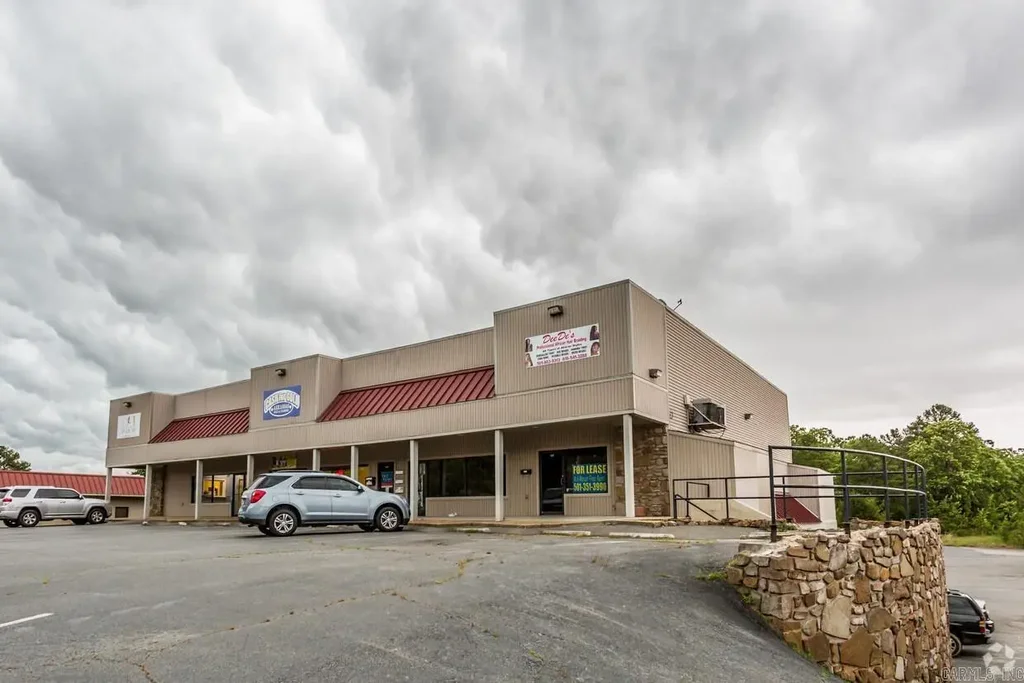 402 Edgewood Dr Drive, Maumelle