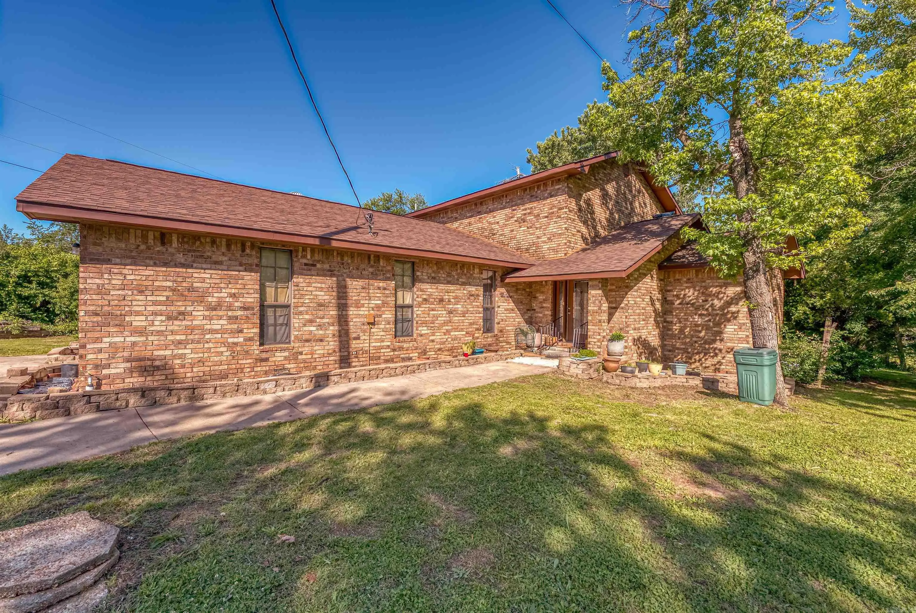 3641 N 27 Highway, Marshall