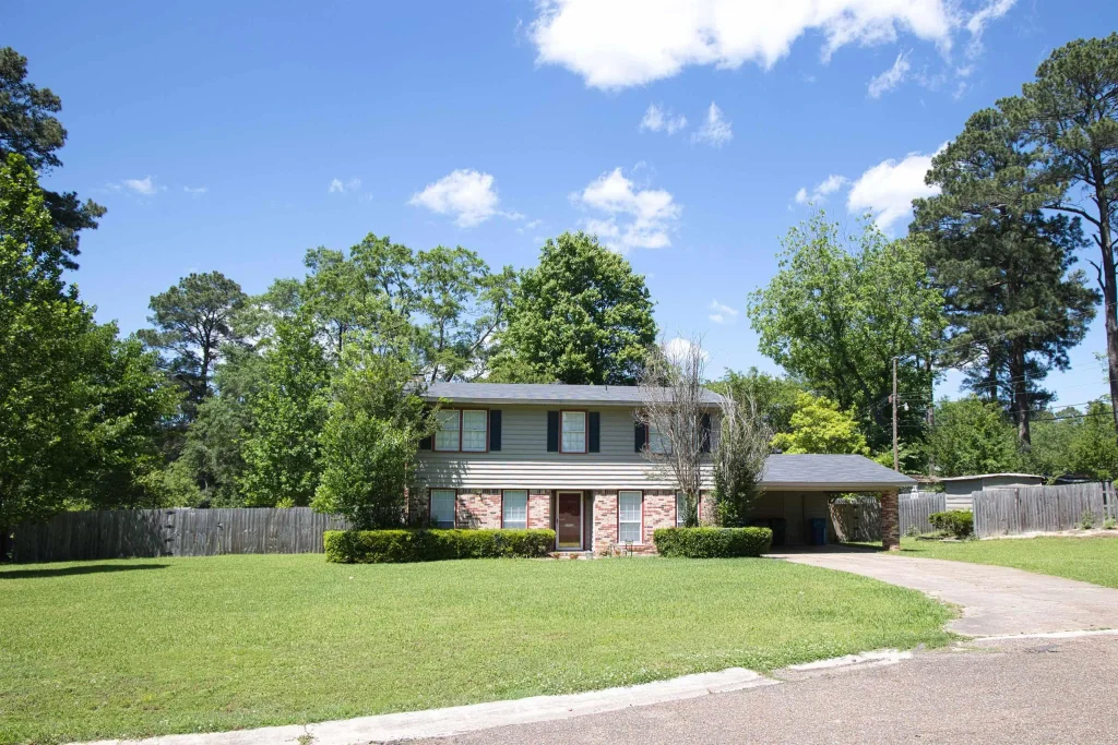 510 Frances, Magnolia