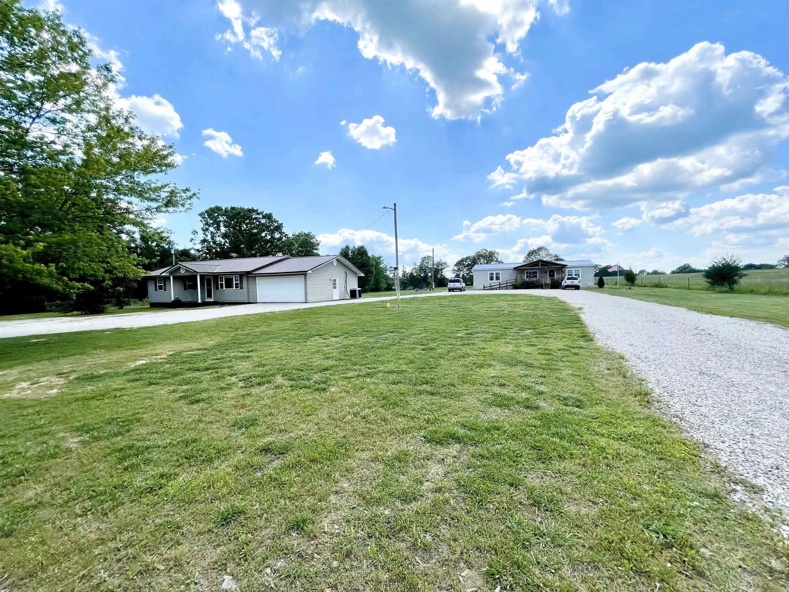 820 Autumnwood Road, Ash Flat