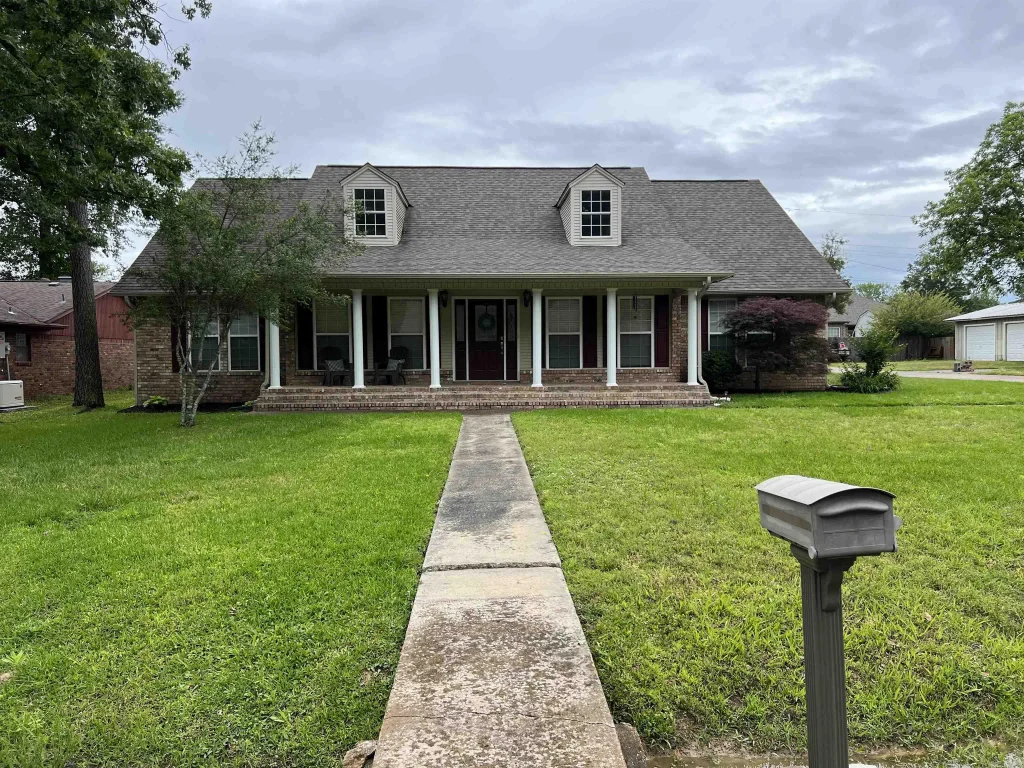 812 Meredith Street, White Hall