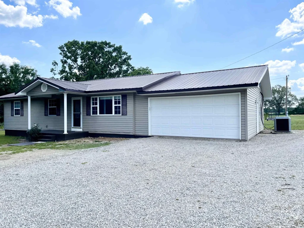 806 Autumnwood Road, Ash Flat