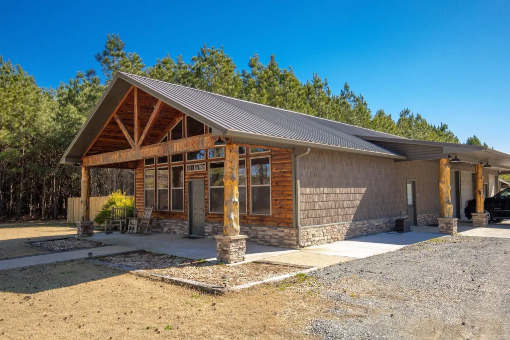 2095 S Evans, White Hall