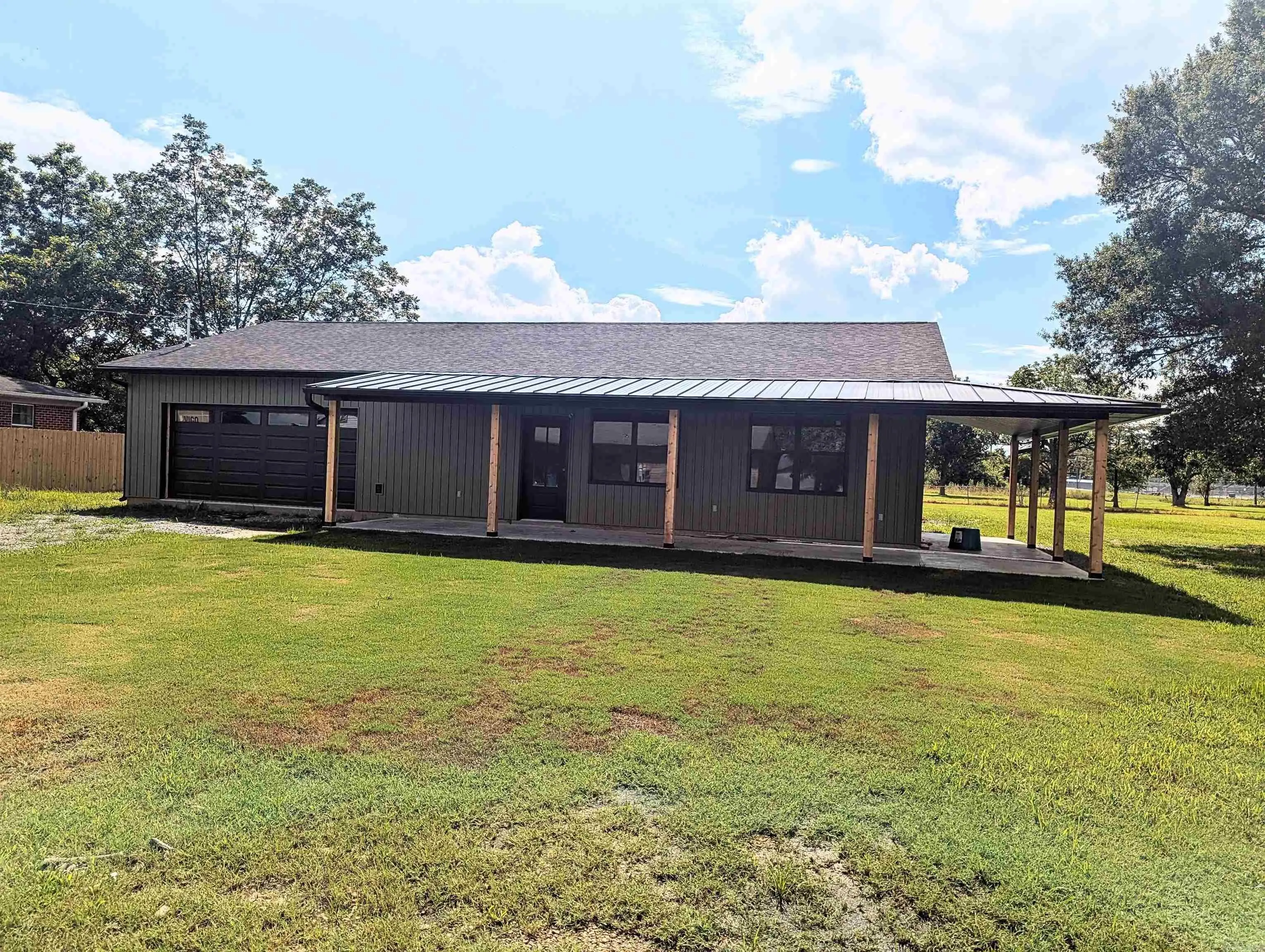 1108 S Dodd Street, Rector