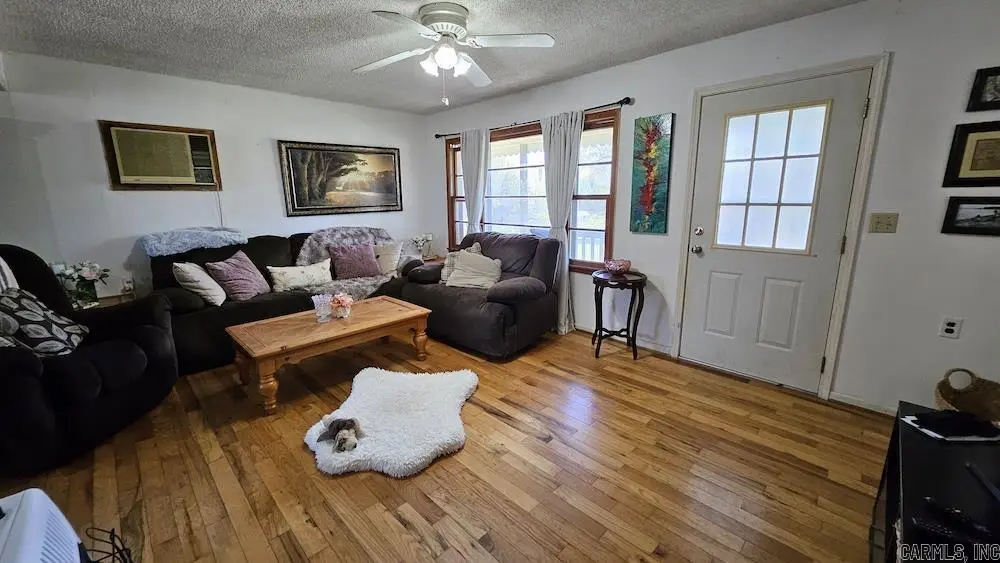 555 Main Street, Oxford