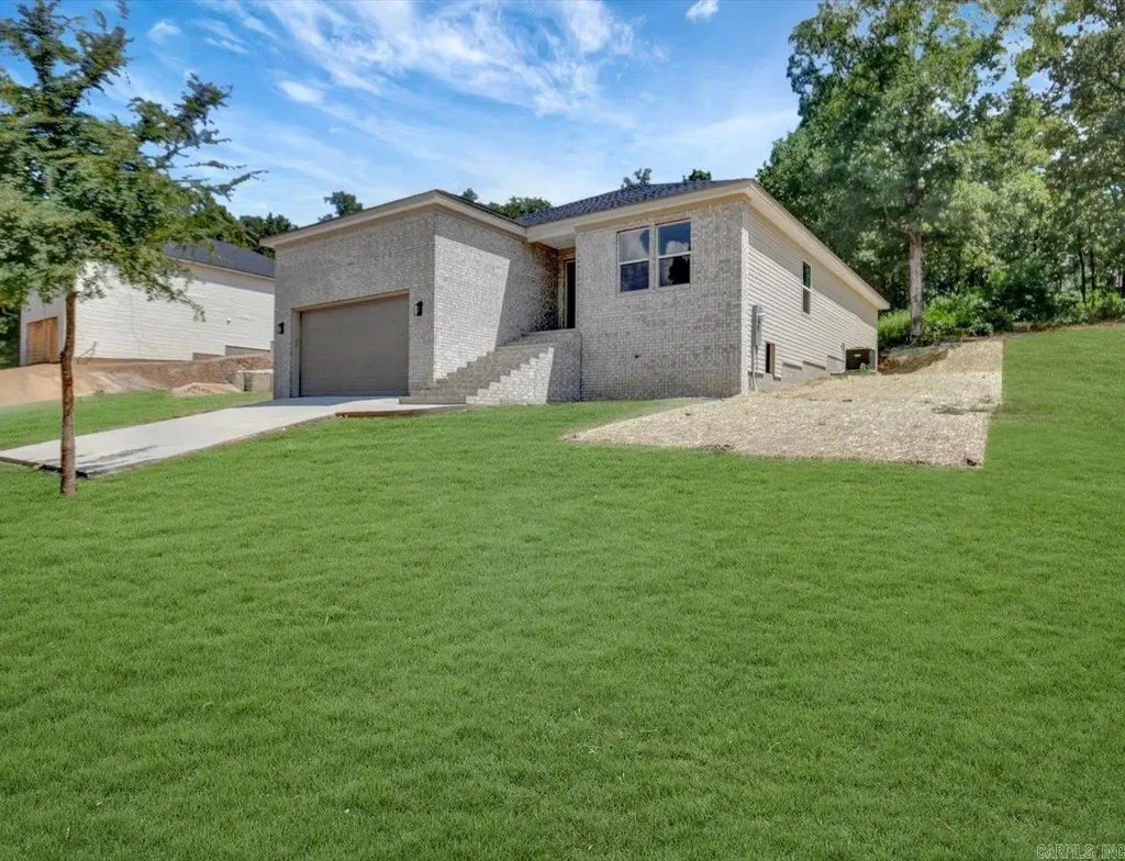 312 Columbia Hills Street, Hot Springs