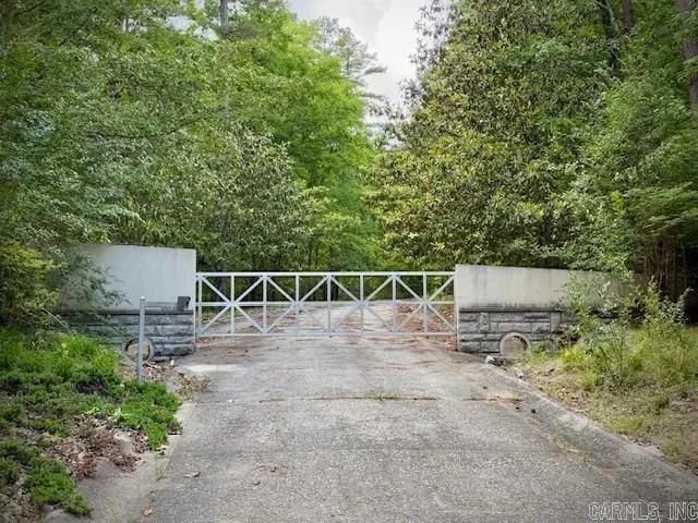 223 N Crystal Springs Road, Royal