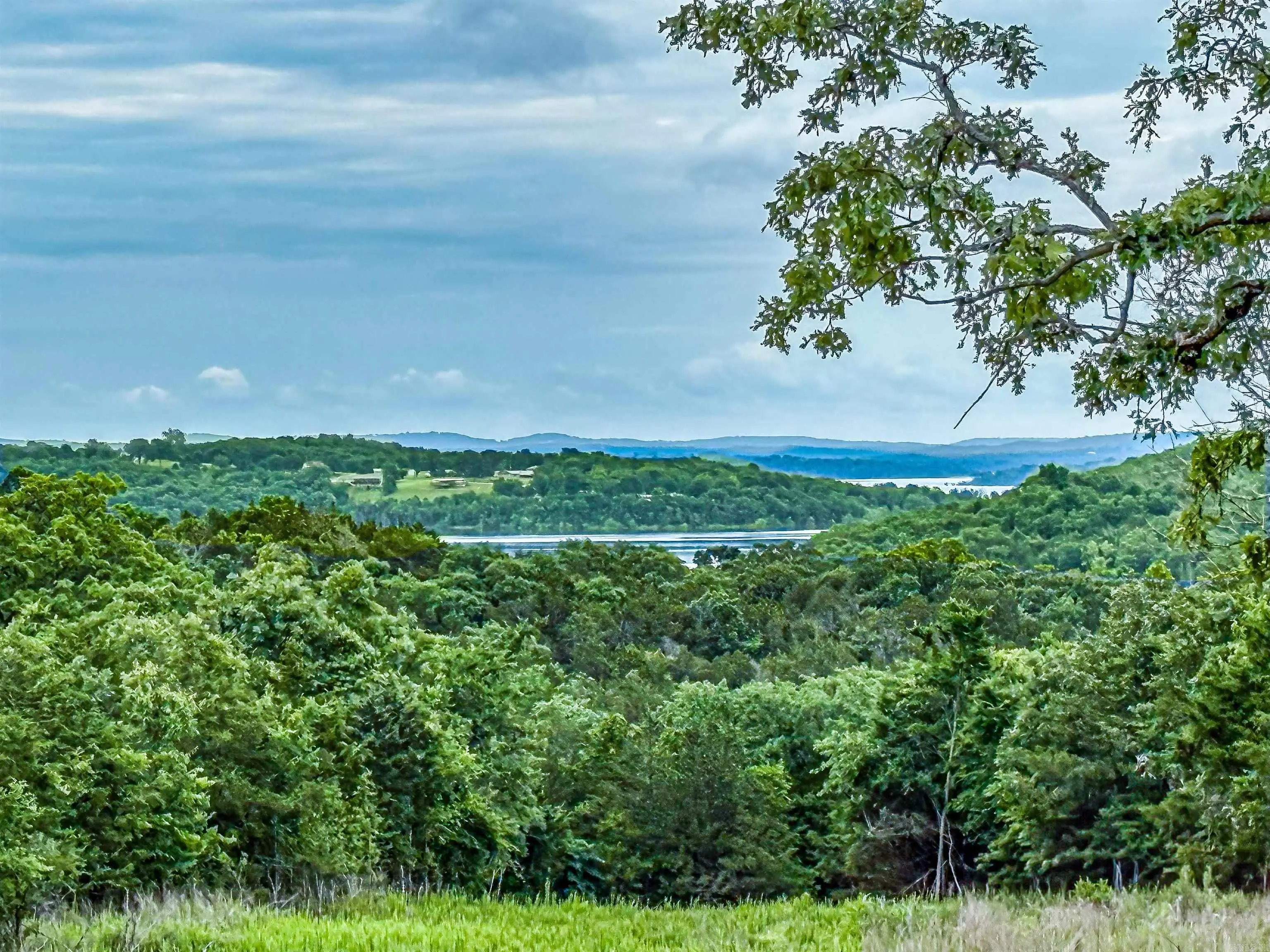 5 Mc 2028, Yellville