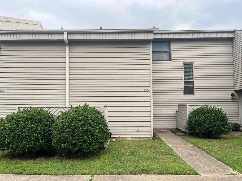 135 Hillview Dr. 115, Fairfield Bay