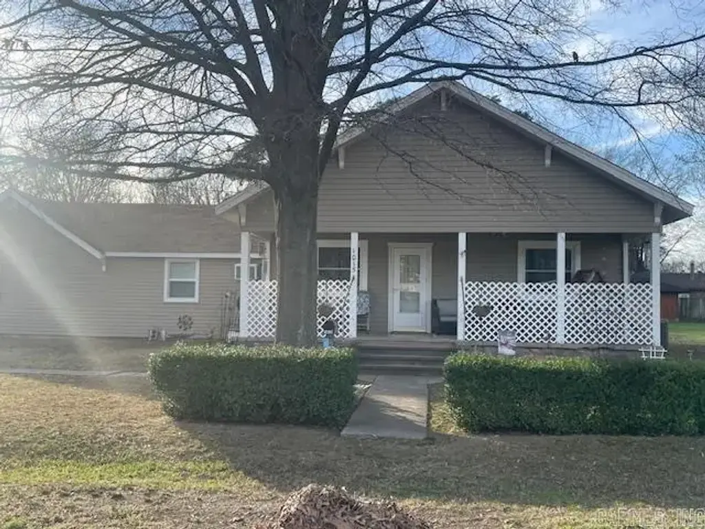 1015 N Main Street, Stuttgart