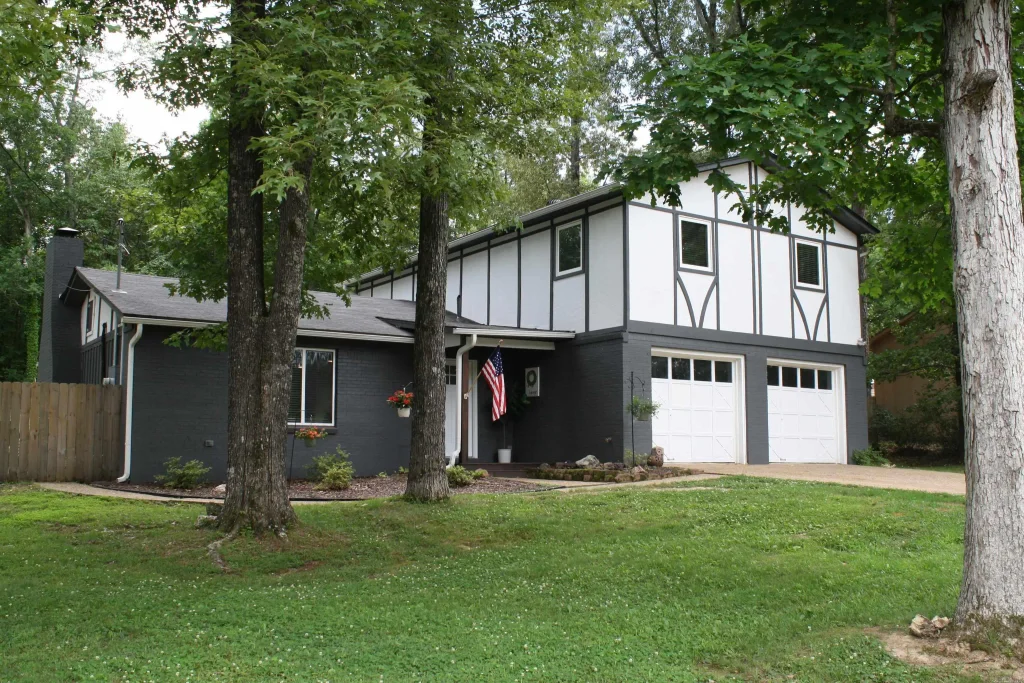 9 Whispering Drive, Alexander