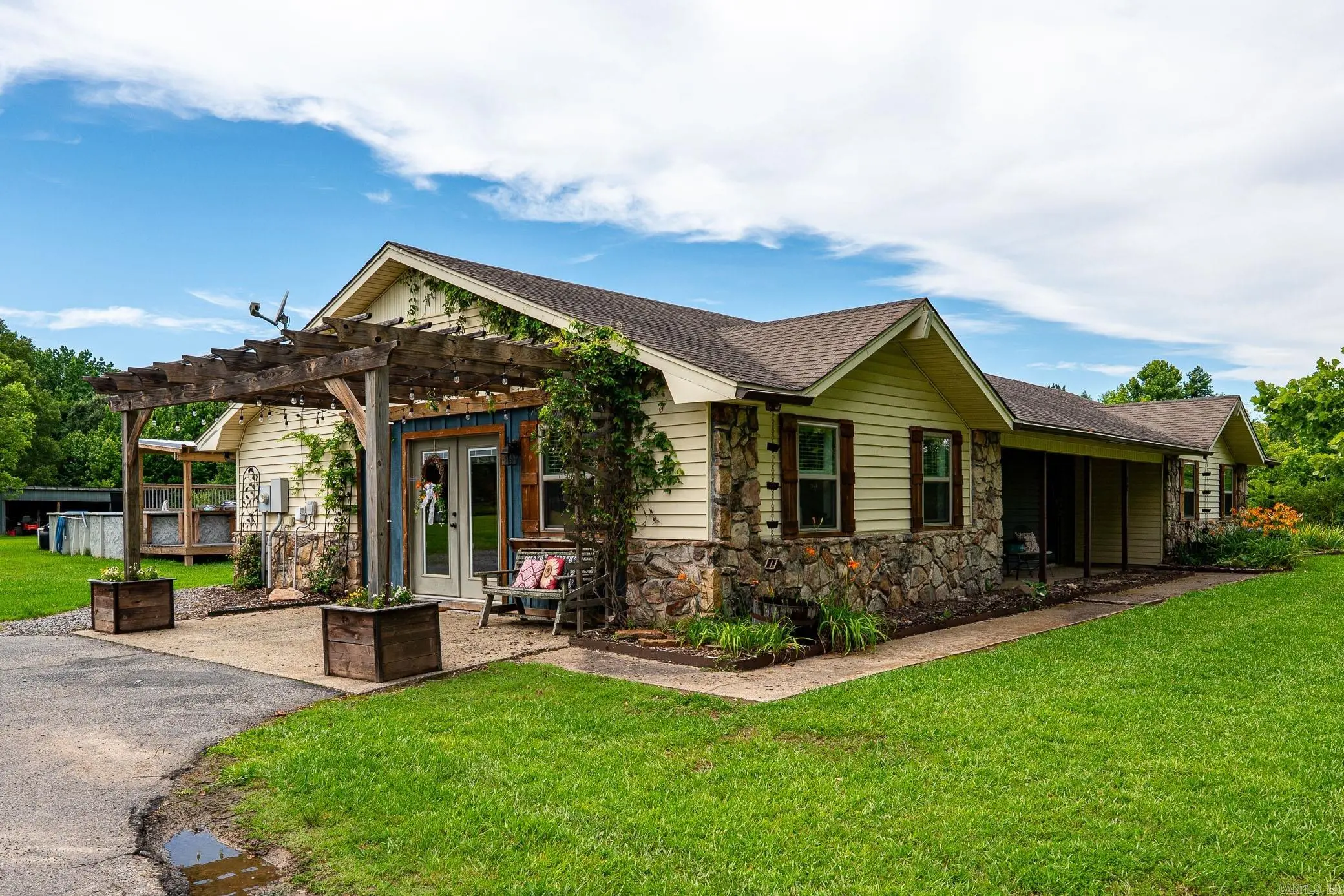 12 Wilcox Acres, Greenbrier