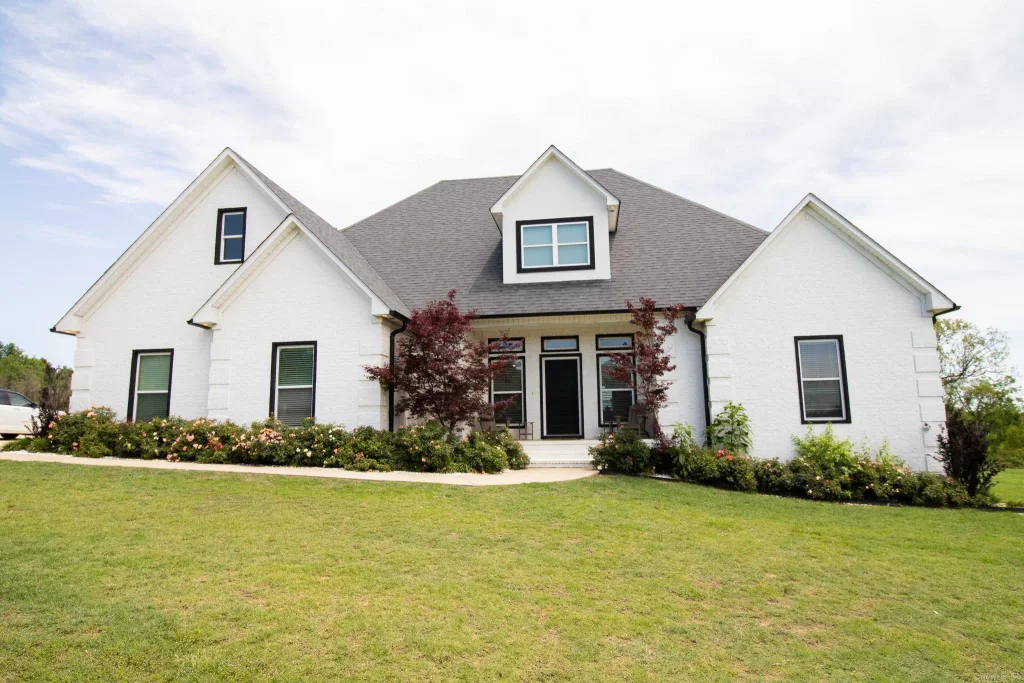 5 Pine Shadow Drive, Greenbrier