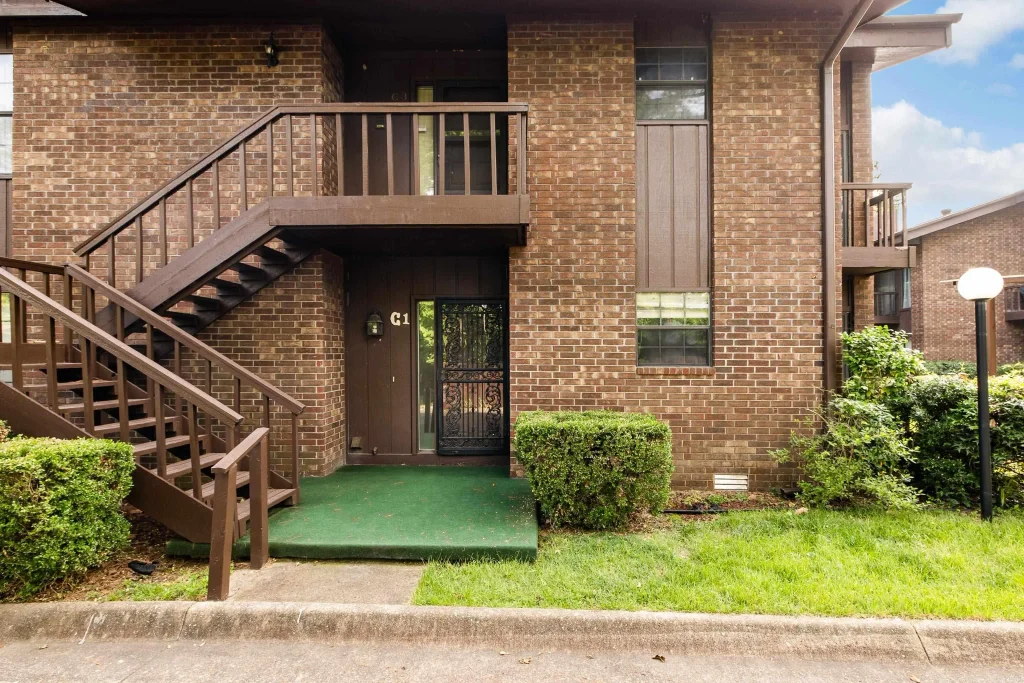 2325 Lakeshore Drive, Hot Springs