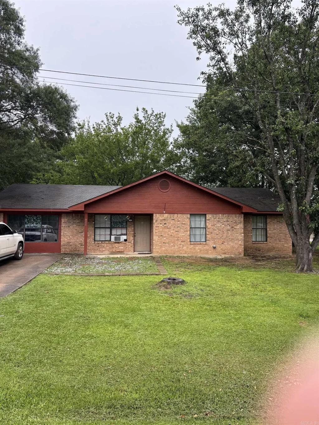 320 S Lewis Street, Mineral Sprs.