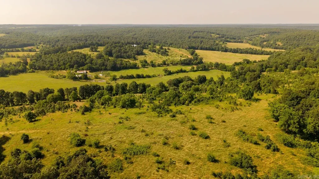 804 Banks Road, Hardy