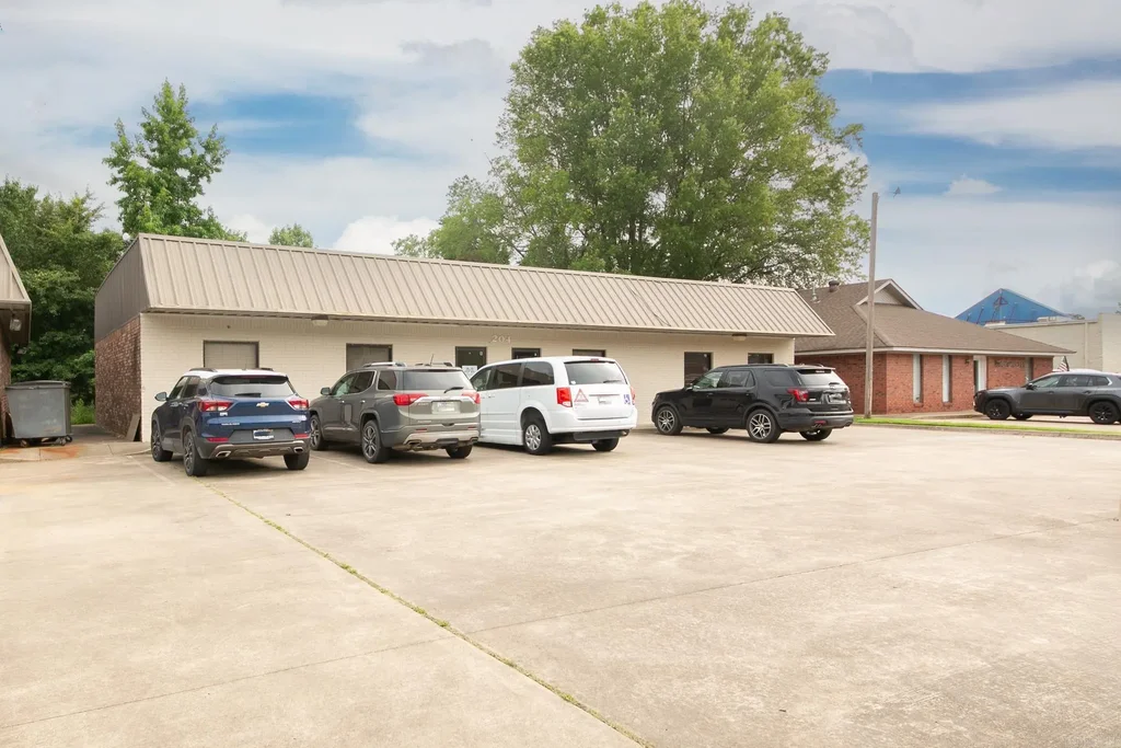 206 Plaza Boulevard, Cabot