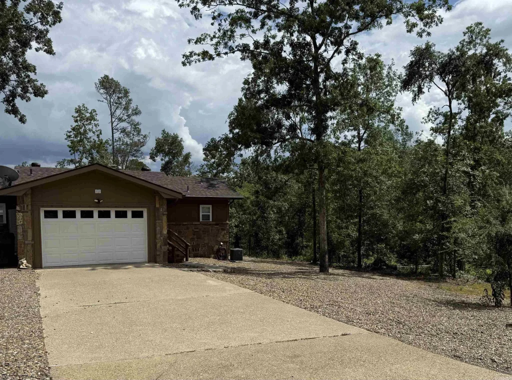 11 Asturias Lane, Hot Springs Village