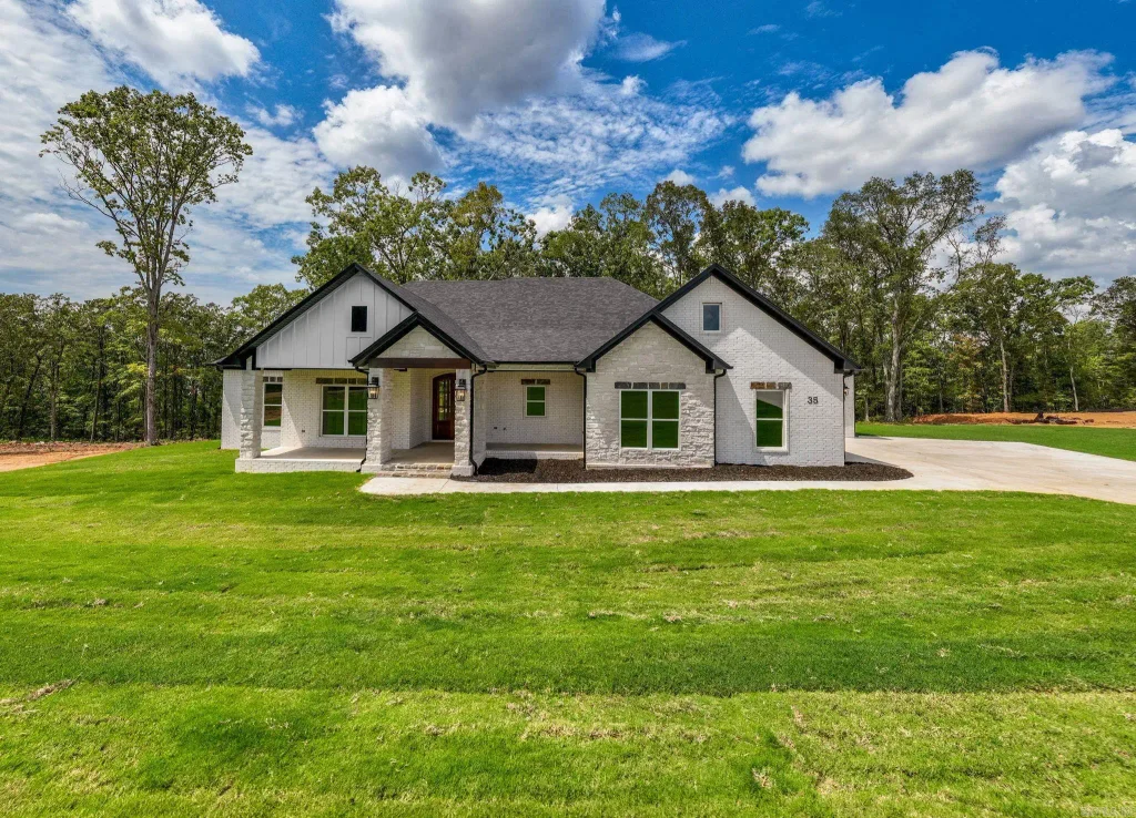 35 Elrod Drive, Greers Ferry