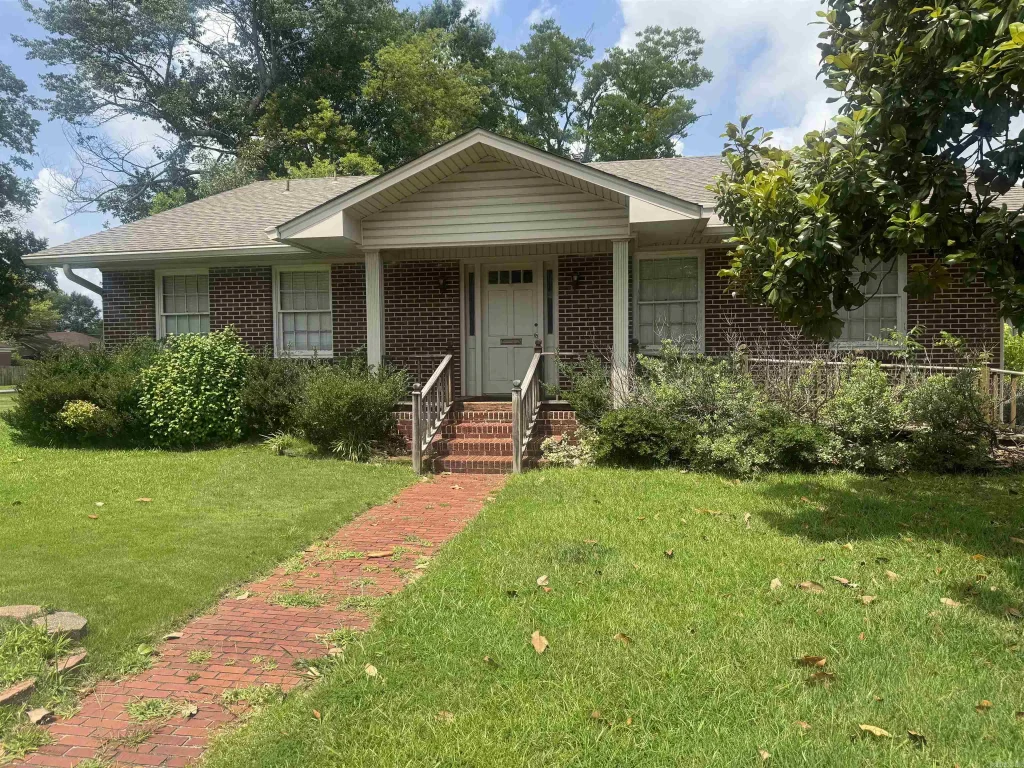 1616 S Cherry Street, Pine Bluff