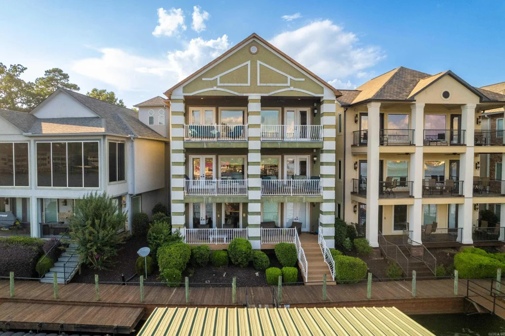 347 Paradise Pt, Hot Springs