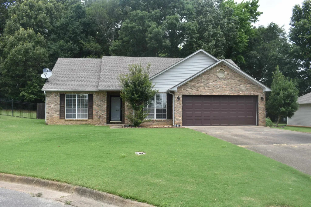 204 Savannah Drive, Jonesboro