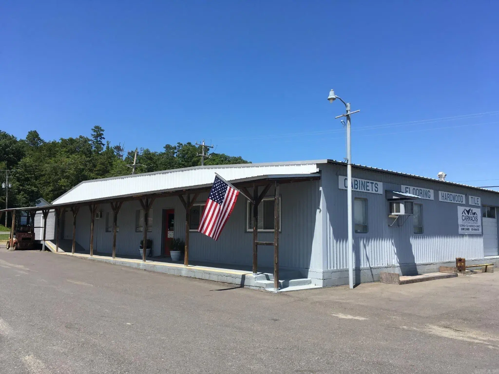 28 N Highway 27, Mount Ida