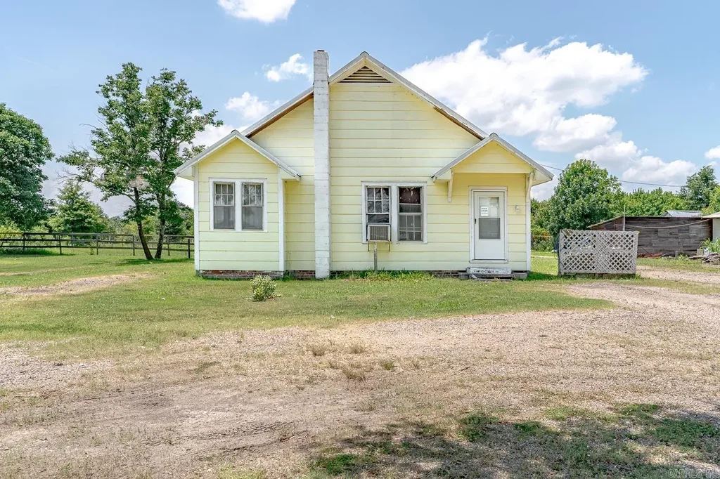 769 County Road 155, Corning