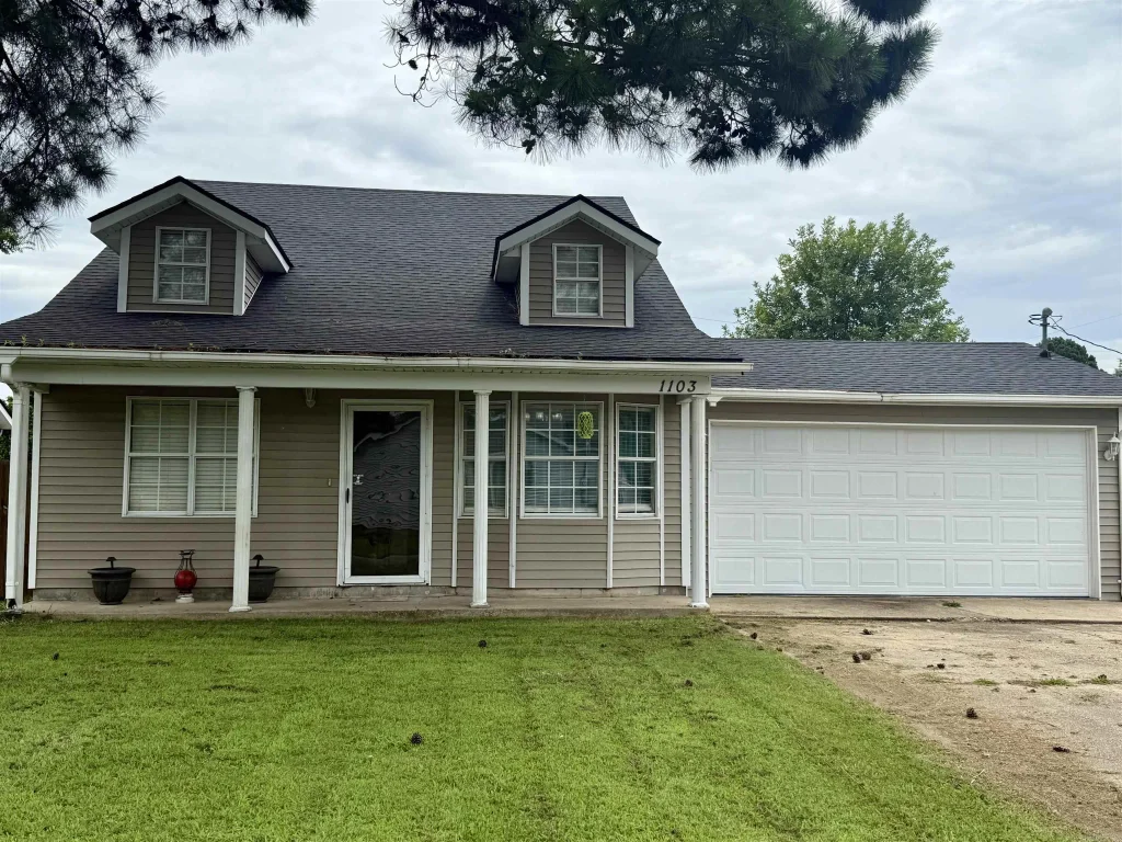 1103 N 29th St, Paragould