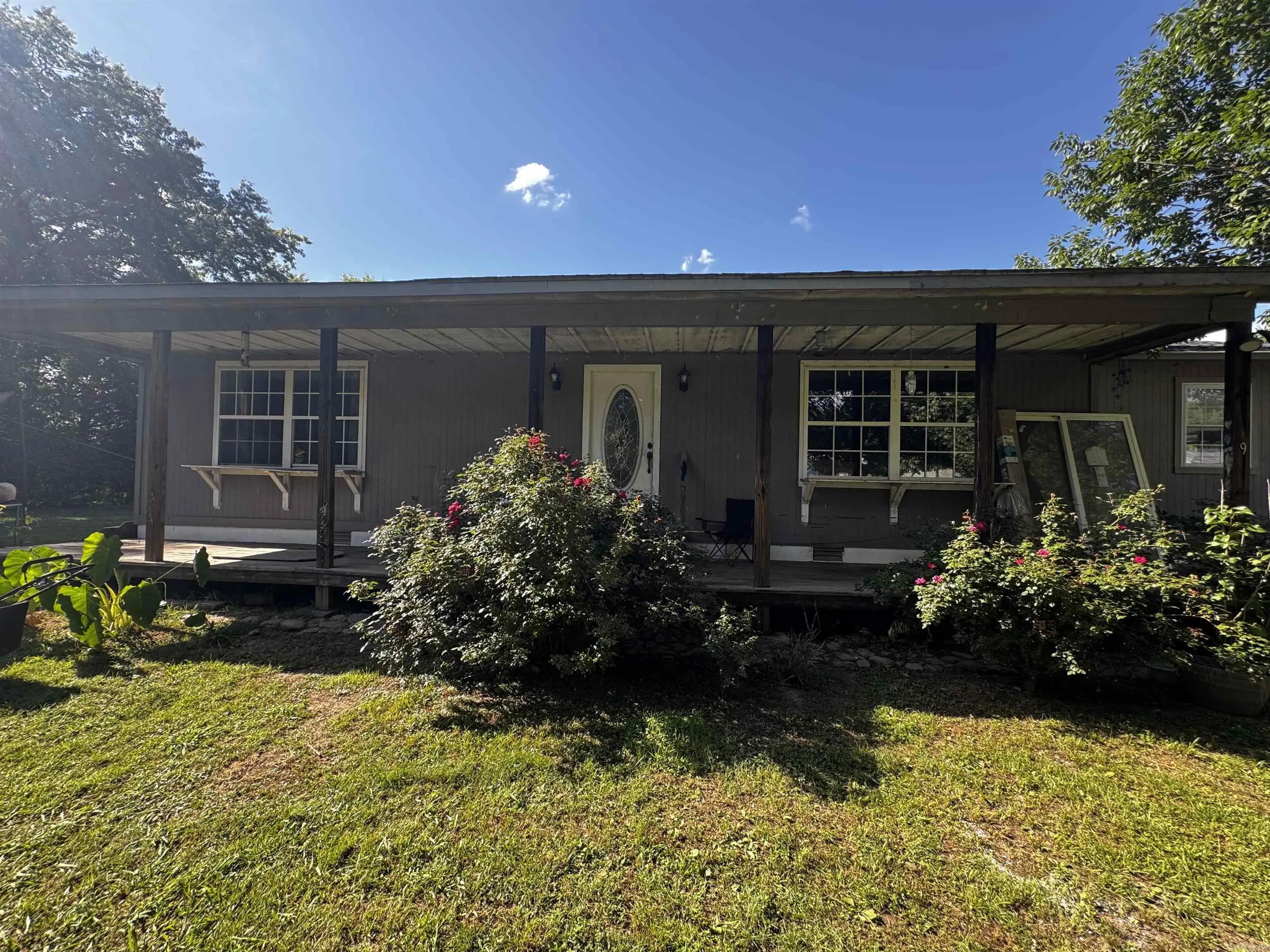 9052/9048 Highway 64, Hartman